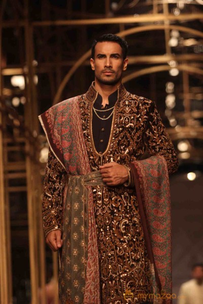 Indian Bridal Fashion Week 2013 Photos