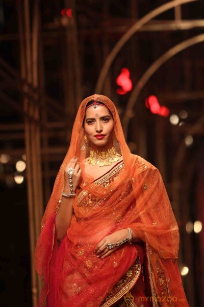 Indian Bridal Fashion Week 2013 Photos