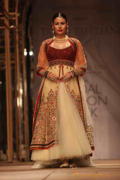 Indian Bridal Fashion Week 2013 Photos