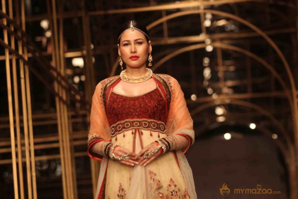 Indian Bridal Fashion Week 2013 Photos