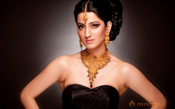 Indian Models for Jewellery Ad Shoot