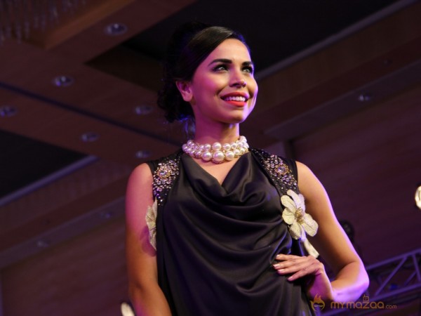 Indian Models Ramp Walk at CIFW Day3