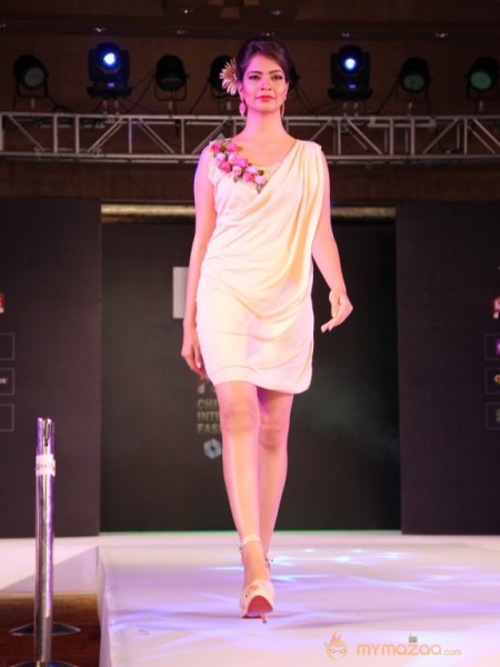 Indian Models Ramp Walk at CIFW Day3