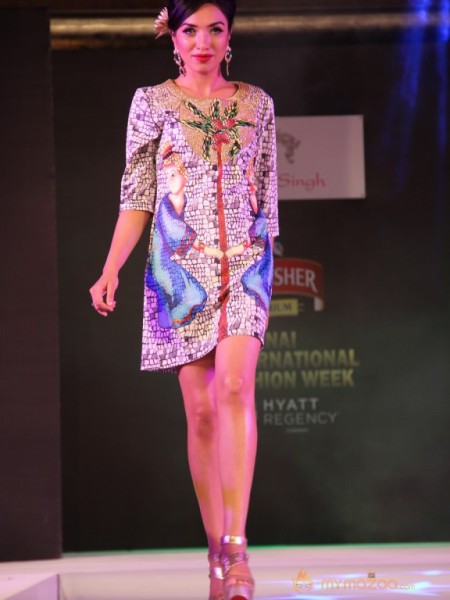 Indian Models Ramp Walk at CIFW Day3