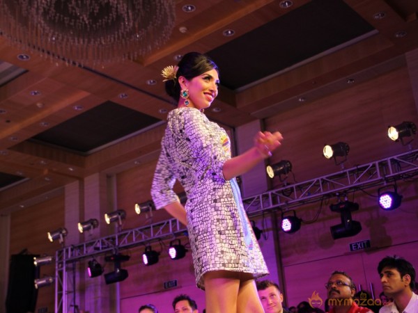 Indian Models Ramp Walk at CIFW Day3
