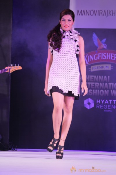 Indian Models Ramp Walk at CIFW Day3