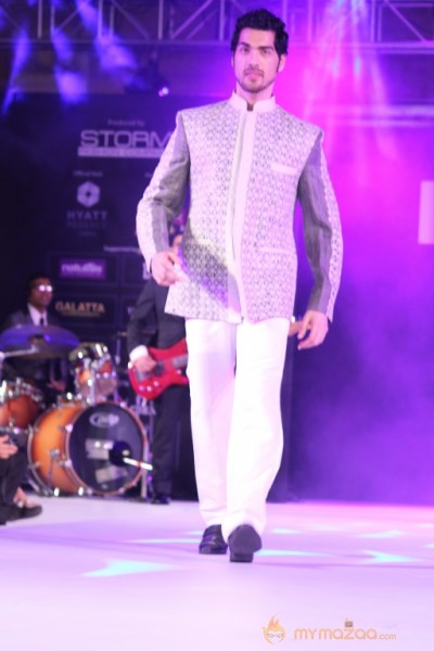 Indian Models Ramp Walk at CIFW Day3