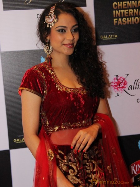 Indian Models Ramp Walk at CIFW Day3