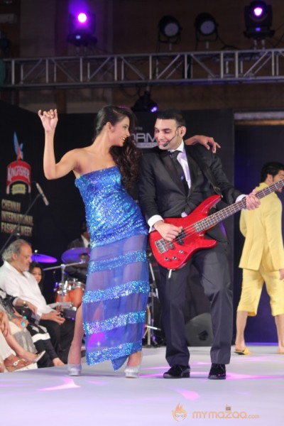 Indian Models Ramp Walk at CIFW Day3