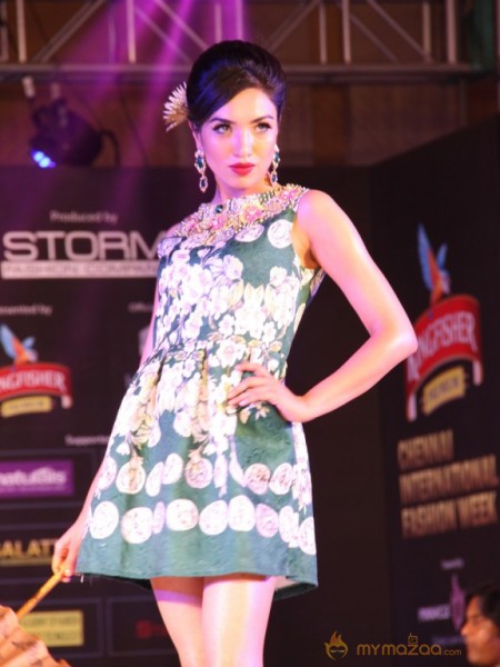 Indian Models Ramp Walk at CIFW Day3