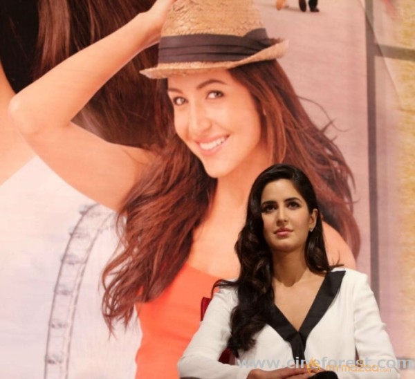 Jab Tak Hai Jan Movie Press Meet Stills