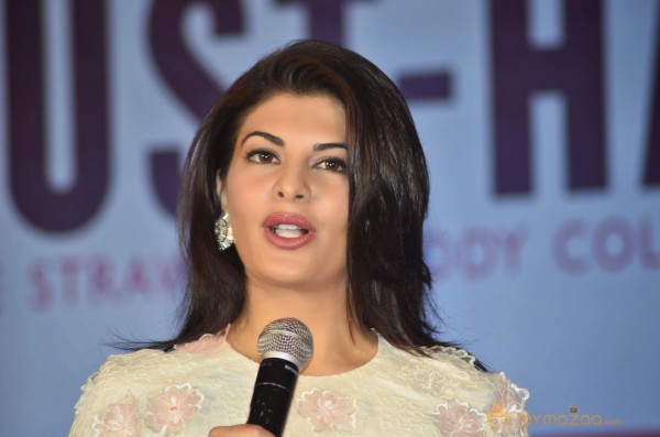 Jacqueline Fernandez At Body Shop India 