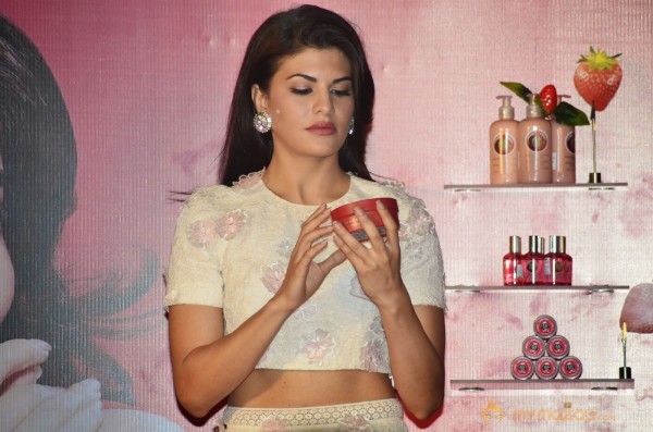 Jacqueline Fernandez At Body Shop India 