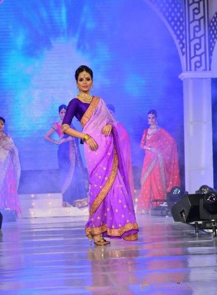 Joh Rivaaj Fashion Show Photos