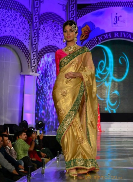 Joh Rivaaj Fashion Show Photos