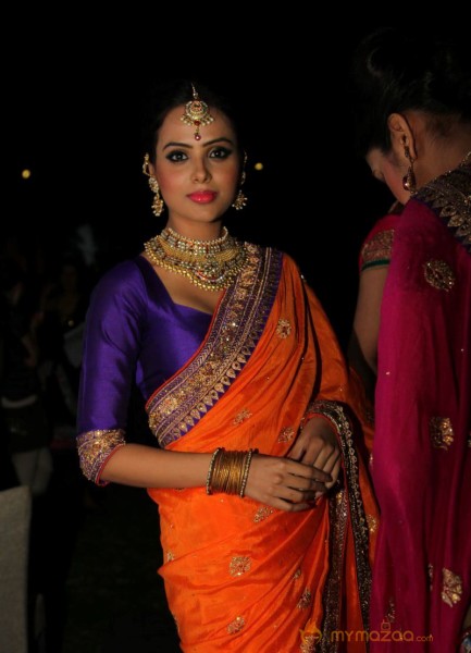 Joh Rivaaj Fashion Show Photos