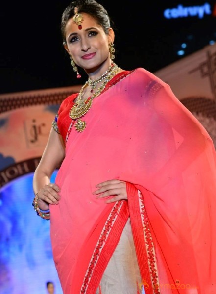 Joh Rivaaj Fashion Show Photos