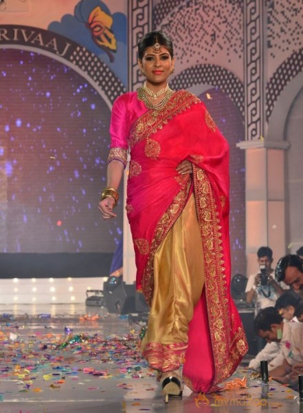 Joh Rivaaj Fashion Show Photos