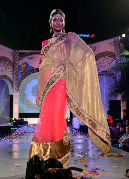 Joh Rivaaj Fashion Show Photos