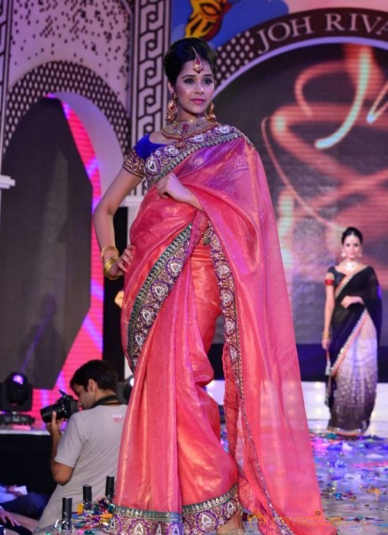 Joh Rivaaj Fashion Show Photos