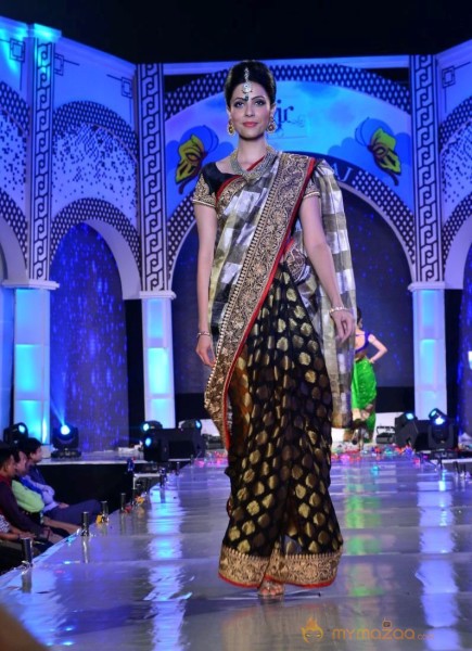 Joh Rivaaj Fashion Show Photos