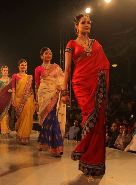 Joh Rivaaj Fashion Show Photos