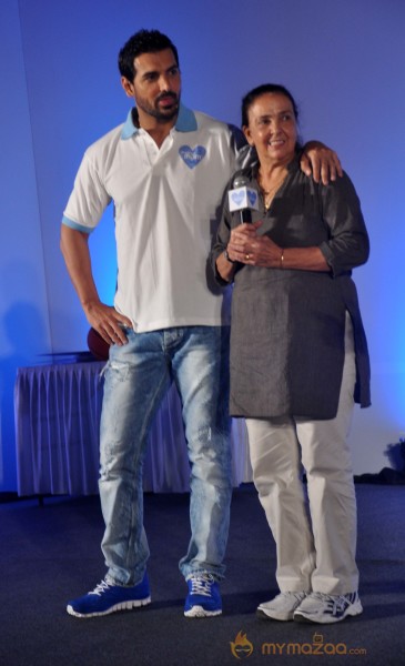 John Abraham Fulfills His Mother's Basketball Dream 