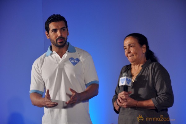 John Abraham Fulfills His Mother's Basketball Dream 