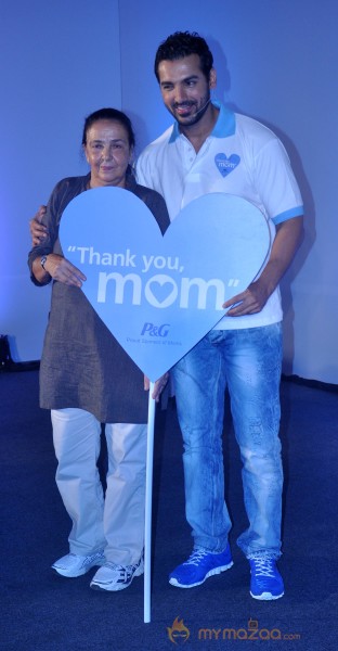 John Abraham Fulfills His Mother's Basketball Dream 