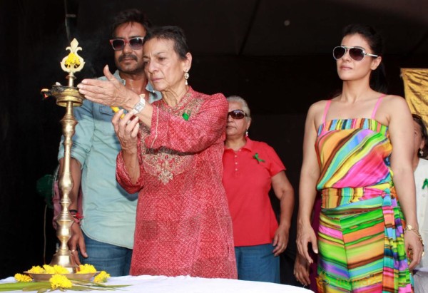 Kajol Devgn & Ajay Devgn At The Clean & Green Lonavala Event 