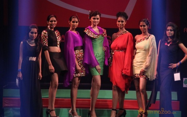 Lakhotia Love India Fashion Show Photos 02