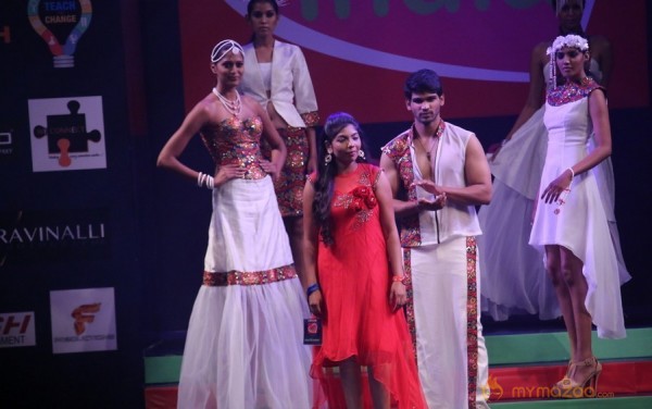 Lakhotia Love India Fashion Show Photos 02