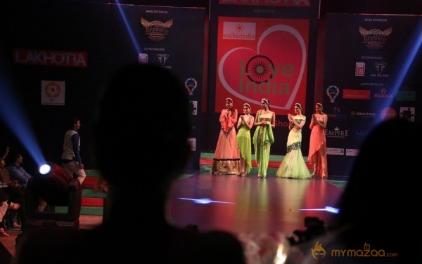 Lakhotia Love India Fashion Show Photos 02