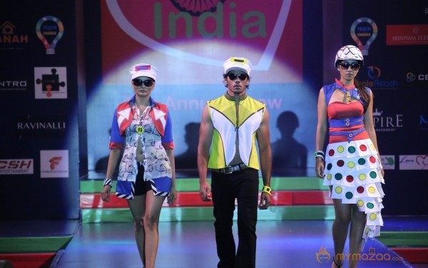 Lakhotia Love India Fashion Show Photos 02