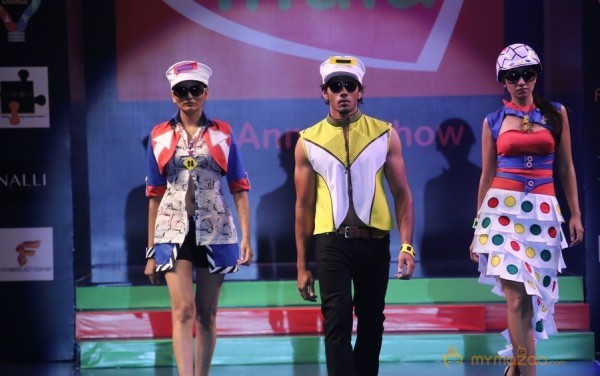 Lakhotia Love India Fashion Show Photos 02