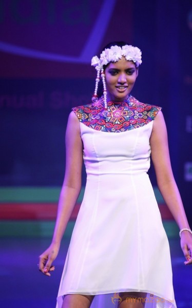 Lakhotia Love India Fashion Show Photos 02