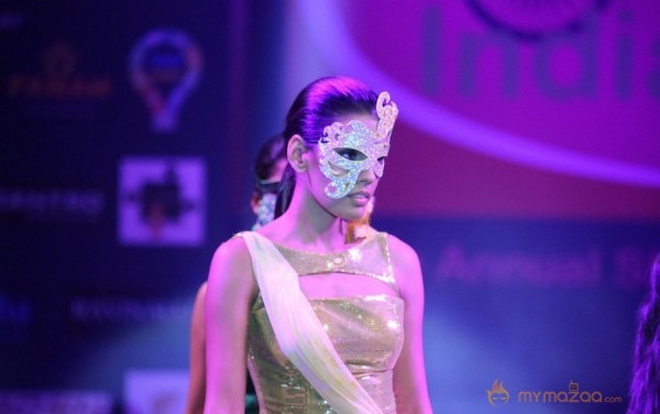 Lakhotia Love India Fashion Show Photos 02