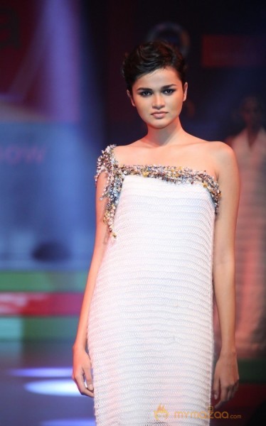 Lakhotia Love India Fashion Show Photos 02