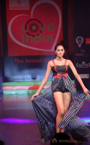 Lakhotia Love India Fashion Show Photos 02