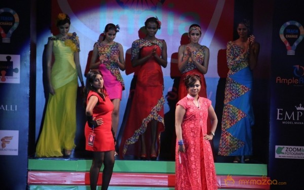 Lakhotia Love India Fashion Show Photos 02