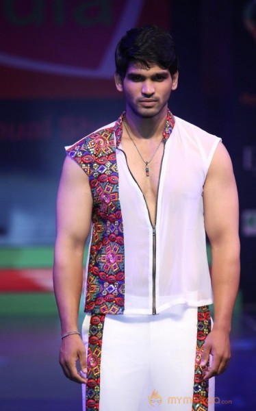 Lakhotia Love India Fashion Show Photos Gallery