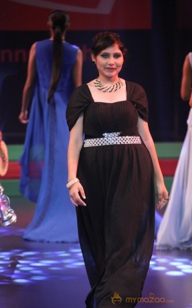 Lakhotia Love India Fashion Show Photos Gallery