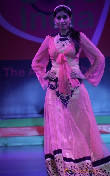Lakhotia Love India Fashion Show Photos Gallery