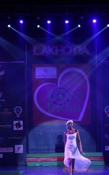 Lakhotia Love India Fashion Show Photos Gallery