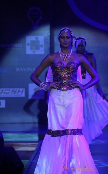 Lakhotia Love India Fashion Show Photos Gallery