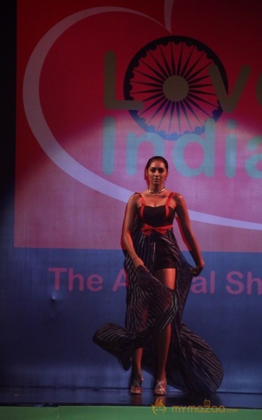 Lakhotia Love India Fashion Show Photos Gallery