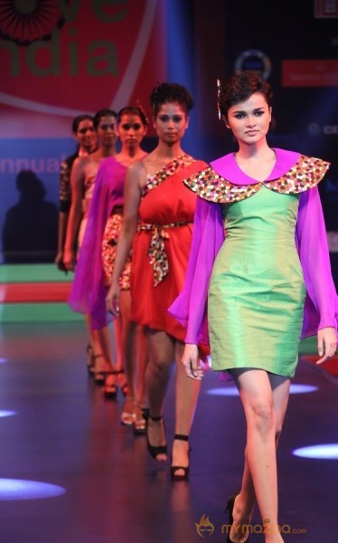 Lakhotia Love India Fashion Show Photos Gallery