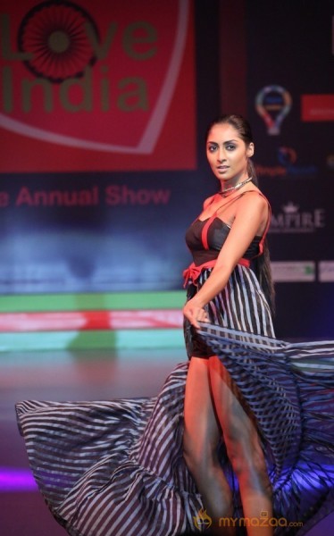 Lakhotia Love India Fashion Show Photos Gallery