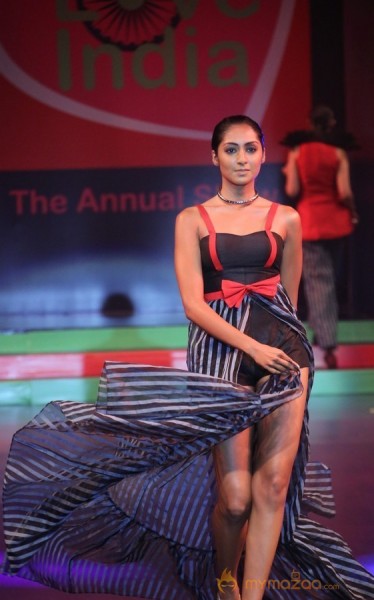 Lakhotia Love India Fashion Show Photos Gallery