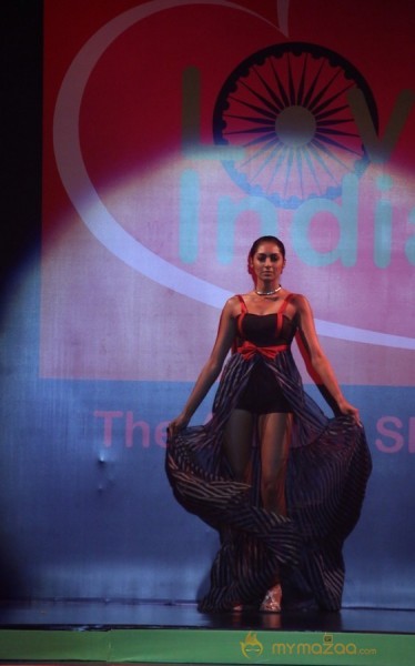 Lakhotia Love India Fashion Show Photos Gallery
